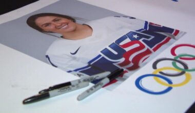 Evergreen Park cheers on native Olympic hero Abbey Murphy and Team USA in gold medal win in women's hockey