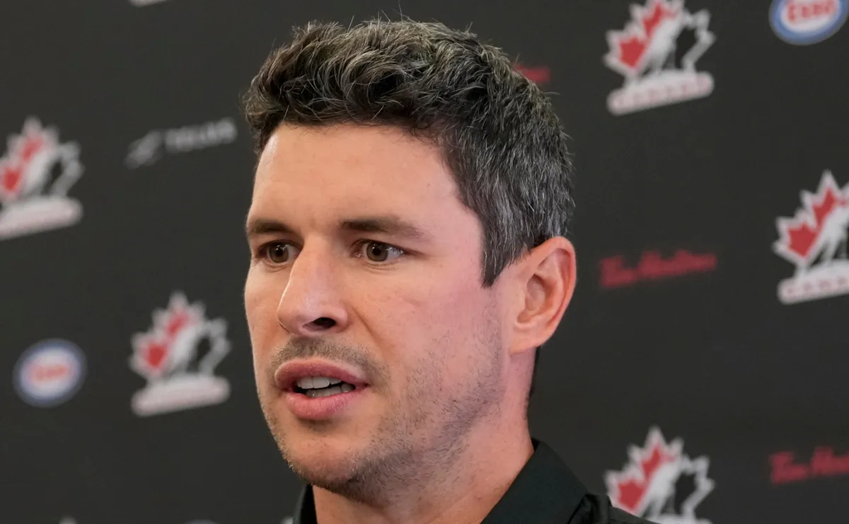 Why is Sidney Crosby not playing today for Canada vs Finland in 2026 Winter Olympics hockey semifinal?