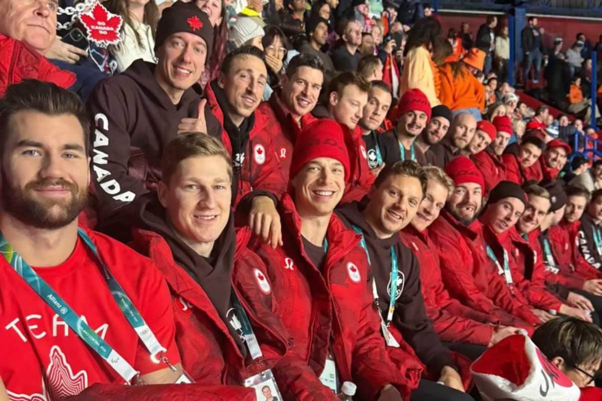 Capitals’ Tom Wilson and Logan Thompson take in Olympic speed-skating event with Team Canada