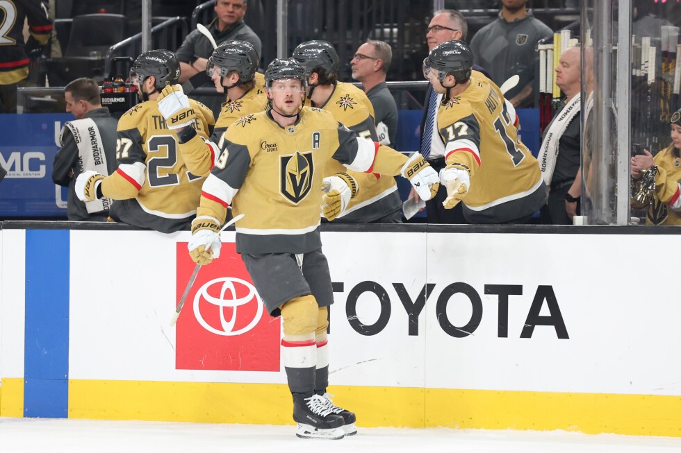 Golden Knights dominate Kings 4-1 with early scoring blitz