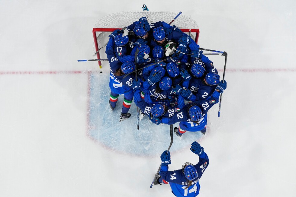 Italy beats Japan to reach Olympic women's hockey quarterfinals