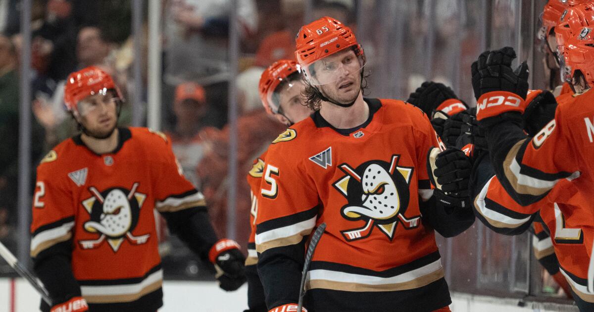 Ducks complete stunning comeback win against Jets in overtime