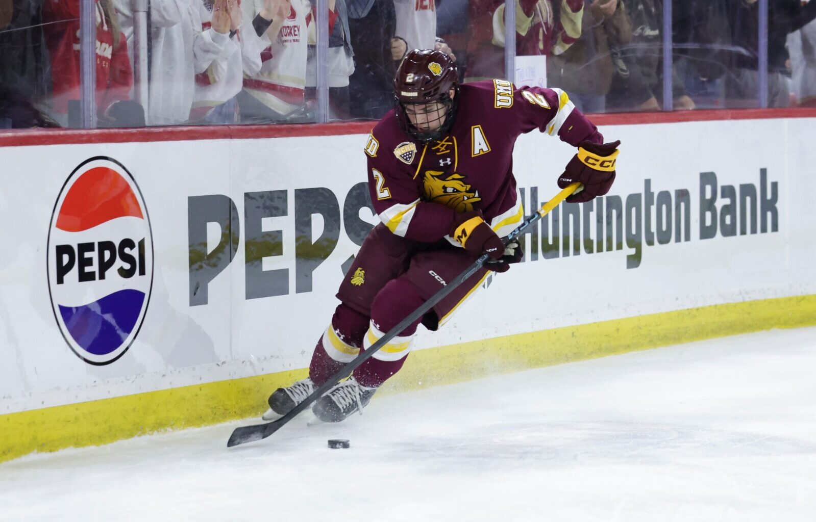 Denver picks off Bulldogs in controversial OT win - Duluth News Tribune