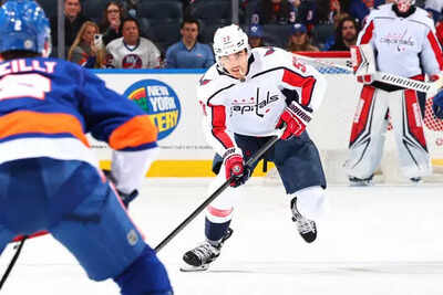 Washington Capitals overcome playoff pressure and blow past New York Islanders with four goals