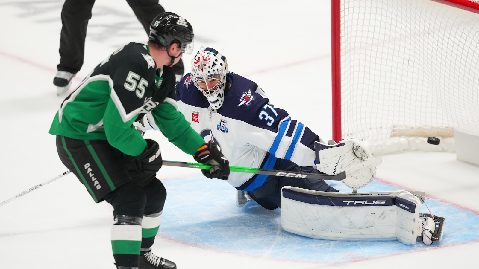 Thomas Harley scores in OT as Stars beat Jets 4-3 for 5th straight win