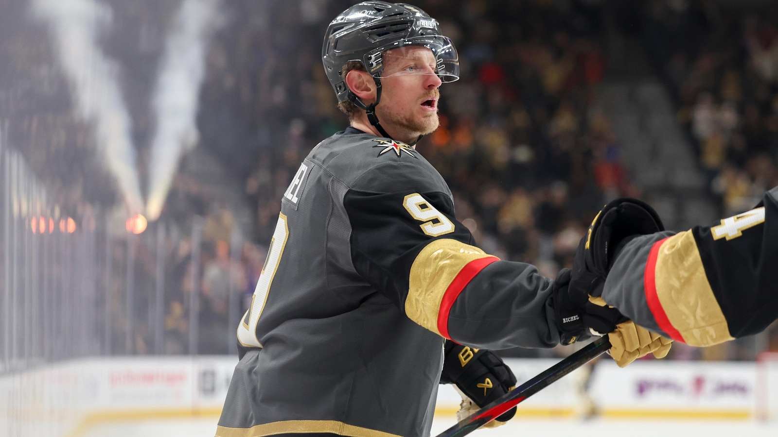 Golden Knights end 5-game skid with 5-2 victory over Canucks