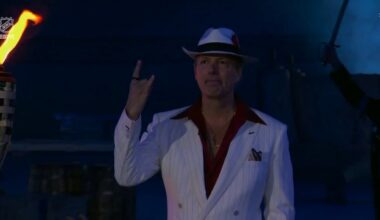 Cooper plays into Cuban theme with outfit at 2026 Stadium Series