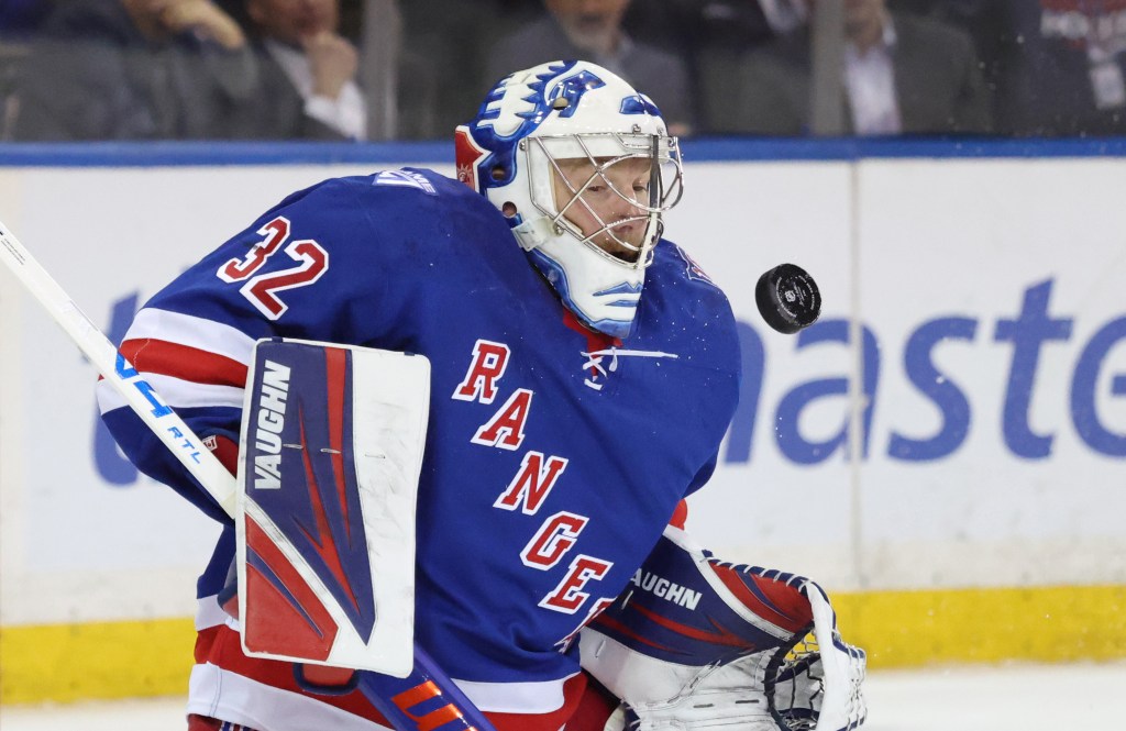Jonathan Quick #32 makes a save