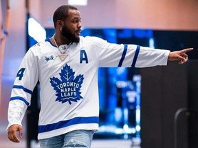 Guerrero Jr. wore a Matthews jersey ahead of Game 7 of the ALCS