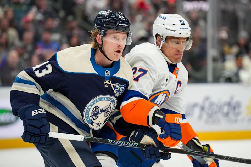 Anders Lee (right) battles for position with left wing Danton Heinen during the Islanders’ road overtime win over the Blue Jackets. Aaron Doster-Imagn Images