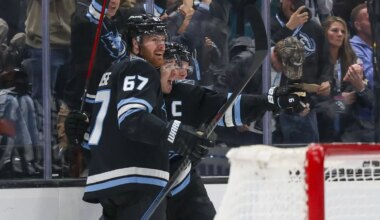 Utah Mammoth vs. Chicago Blackhawks odds, tips and betting trends