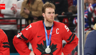 Connor McDavid's future uncertain with Edmonton Oilers amid pressure to fix defense this season | NHL News