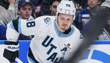 Mammoth strike early, hold off Capitals in 3-2 road win