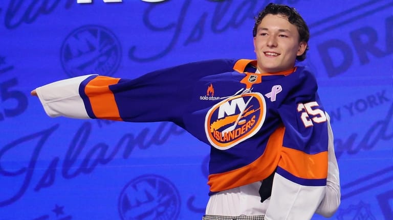 Matthew Schaefer after being drafted first overall by the Islanders...