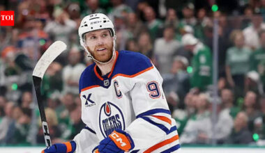 Connor McDavid reacts after Edmonton Oilers acquire Connor Murphy, Jason Dickinson and Colton Dach before NHL trade deadline | NHL News