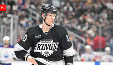Tampa Bay Lightning reunite with playoff warrior Corey Perry in NHL deadline deal with Los Angeles Kings | NHL News