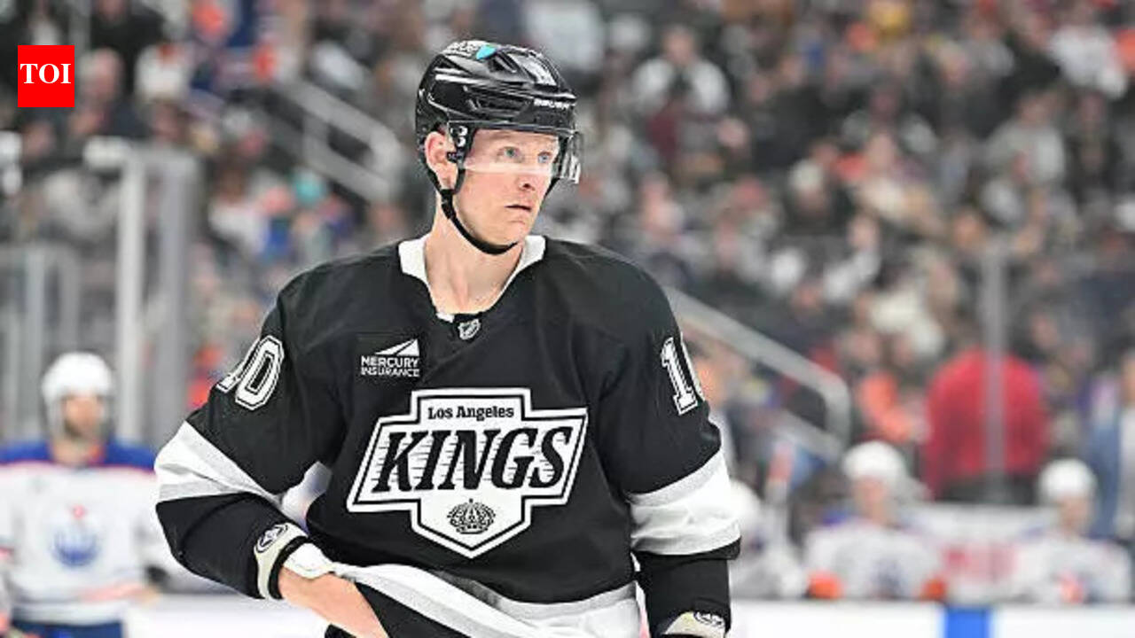Tampa Bay Lightning reunite with playoff warrior Corey Perry in NHL deadline deal with Los Angeles Kings | NHL News