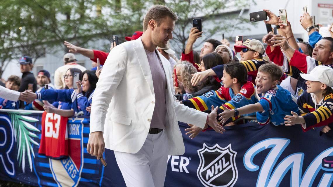 Will Florida Panthers end injured Aleksander Barkov’s season?