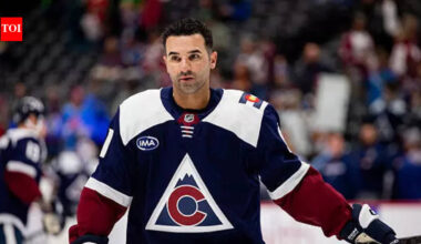 Nazem Kadri returns to Colorado Avalanche after Calgary Flames' NHL trade sparks emotional Denver homecoming night | NHL News