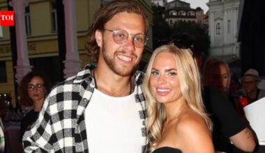 Boston Bruins star David Pastrnak and wife Rebecca become parents for the third time as couple welcomes baby girl | NHL News