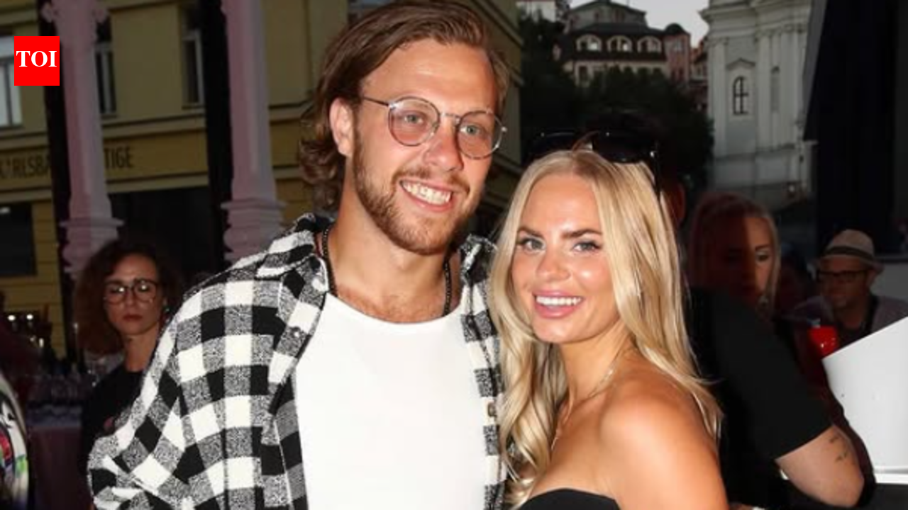Boston Bruins star David Pastrnak and wife Rebecca become parents for the third time as couple welcomes baby girl | NHL News