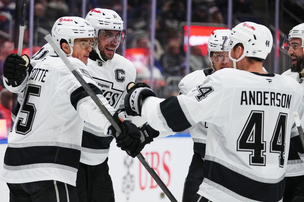 Anže Kopitar closes in on Marcel Dionne as Kings hold off Islanders – Daily News