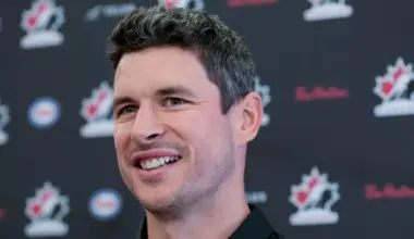 Is Sidney Crosby playing today for Penguins vs Utah Mammoth?