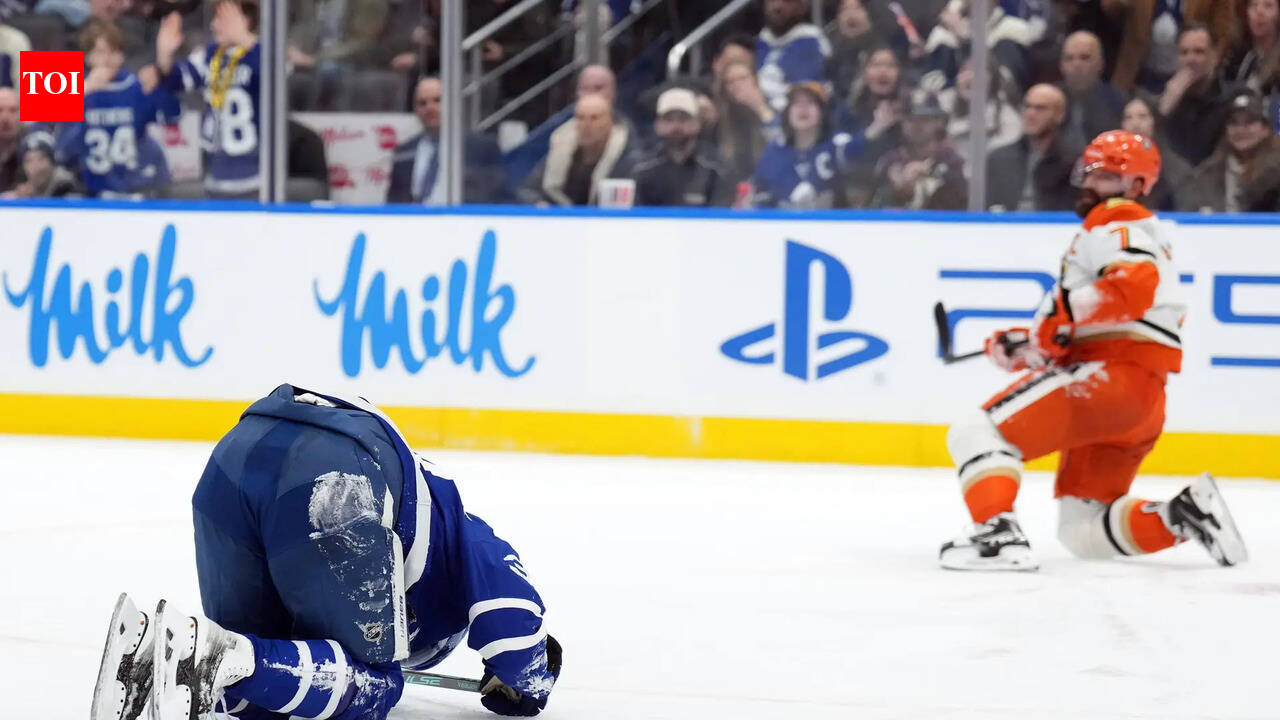Auston Matthews latest NHL injury update after Radko Gudas knee hit the sidelines Toronto Maple Leafs star | NHL News