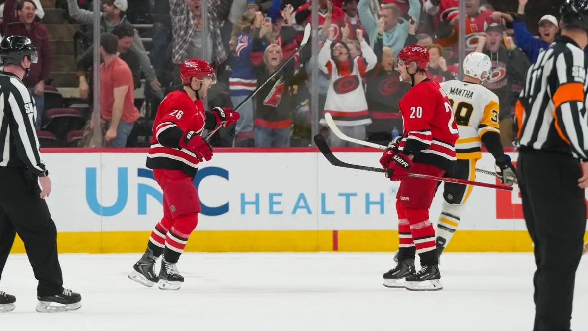 Carolina Hurricanes vs. Toronto Maple Leafs odds, tips and betting trends