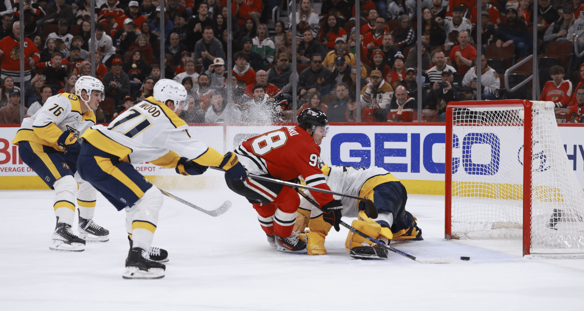 RECAP: Forsberg scores twice as Predators beat Blackhawks 3-2 in overtime