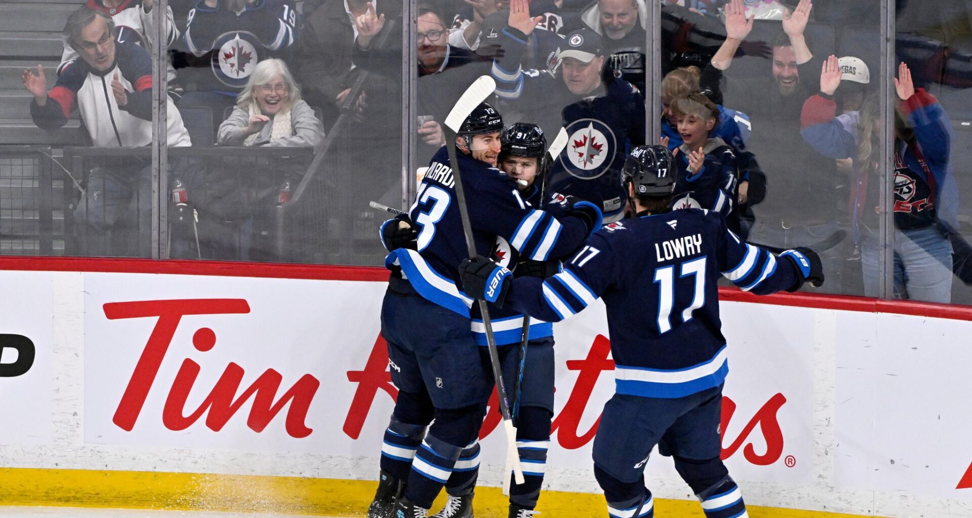Scheifele sparks Jets with a goal, 2 assists and a rare fight in a 4-1 win over Golden Knights
