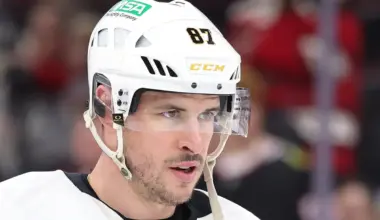 Sidney Crosby reportedly not wearing brace after leaving Penguins vs Senators game with injury