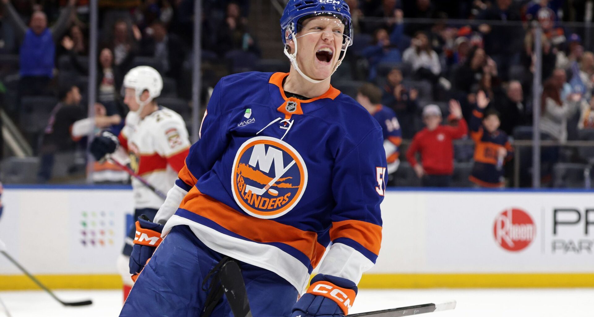 Islanders rally from a multigoal deficit to beat the Panthers 5-2