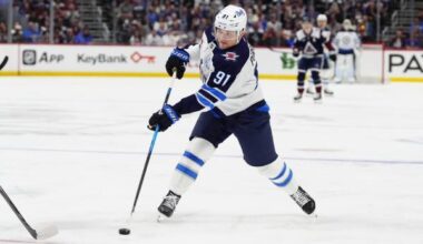 Cole Perfetti’s late goal lifts Jets over Avalanche