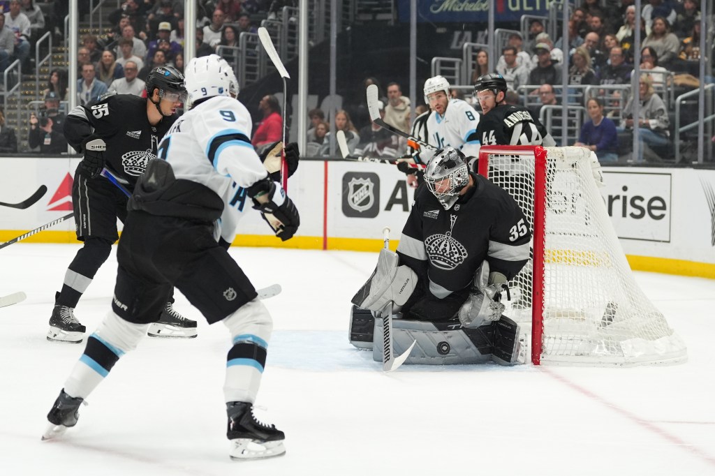 Kings lose ground in wild-card race with loss to Mammoth – Daily News