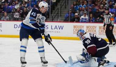 Perfetti's late goal lifts Jets over Avs, 4-2
