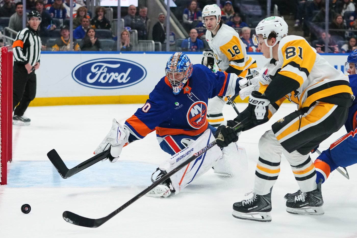 NHL roundup: Penguins blitz the Islanders 8-3 to win big game in East playoff race | NanaimoNewsNOW