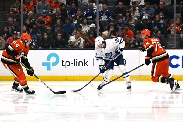 John Tavares nets OT winner as Maple Leafs down Ducks