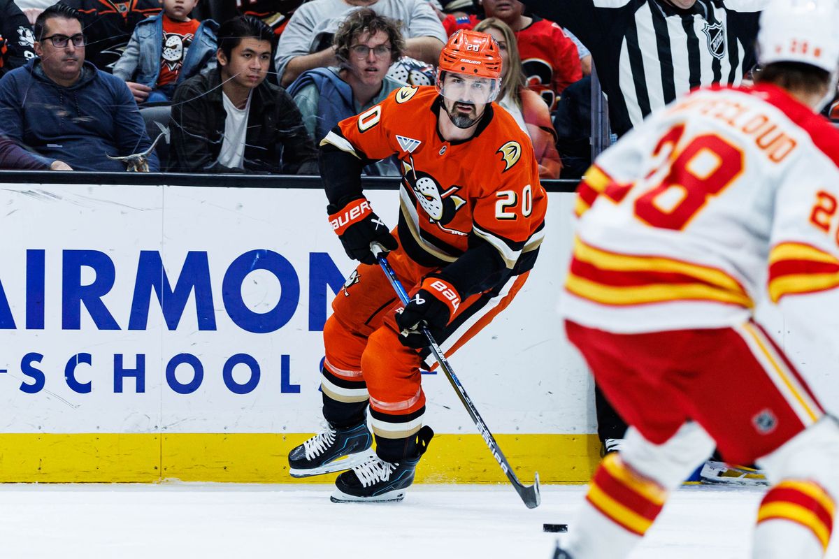 Anaheim Ducks left wing Chris Kreider (20) skates up with the puck during an NHL match against the Calgary Flames on March 1, 2026 in Anaheim, California.