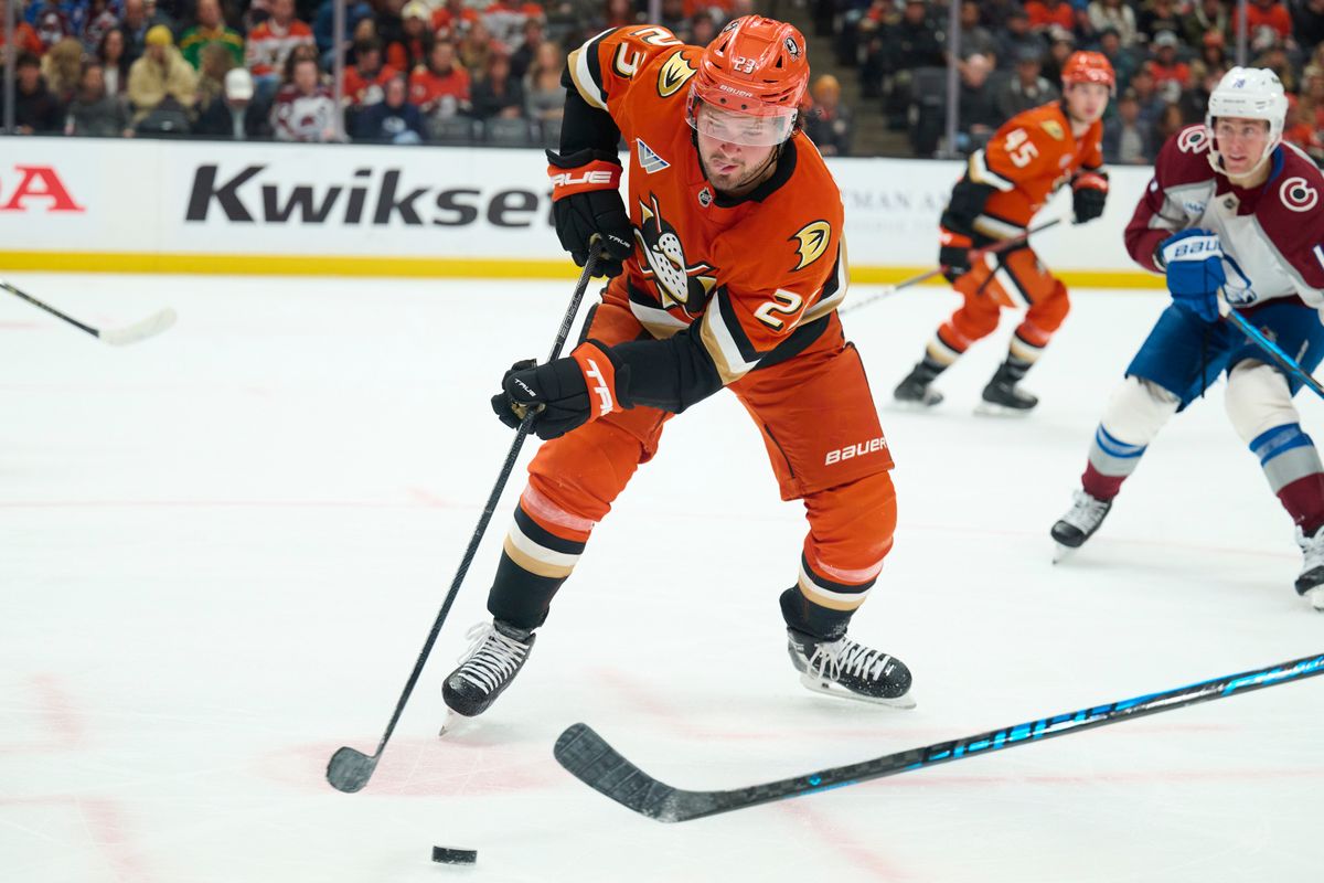 The Anaheim Ducks center Mason McTavish (23) fights for the puck during an NHL game against The Colorado Avalanche, March 3rd, 2026 in Anaheim California.