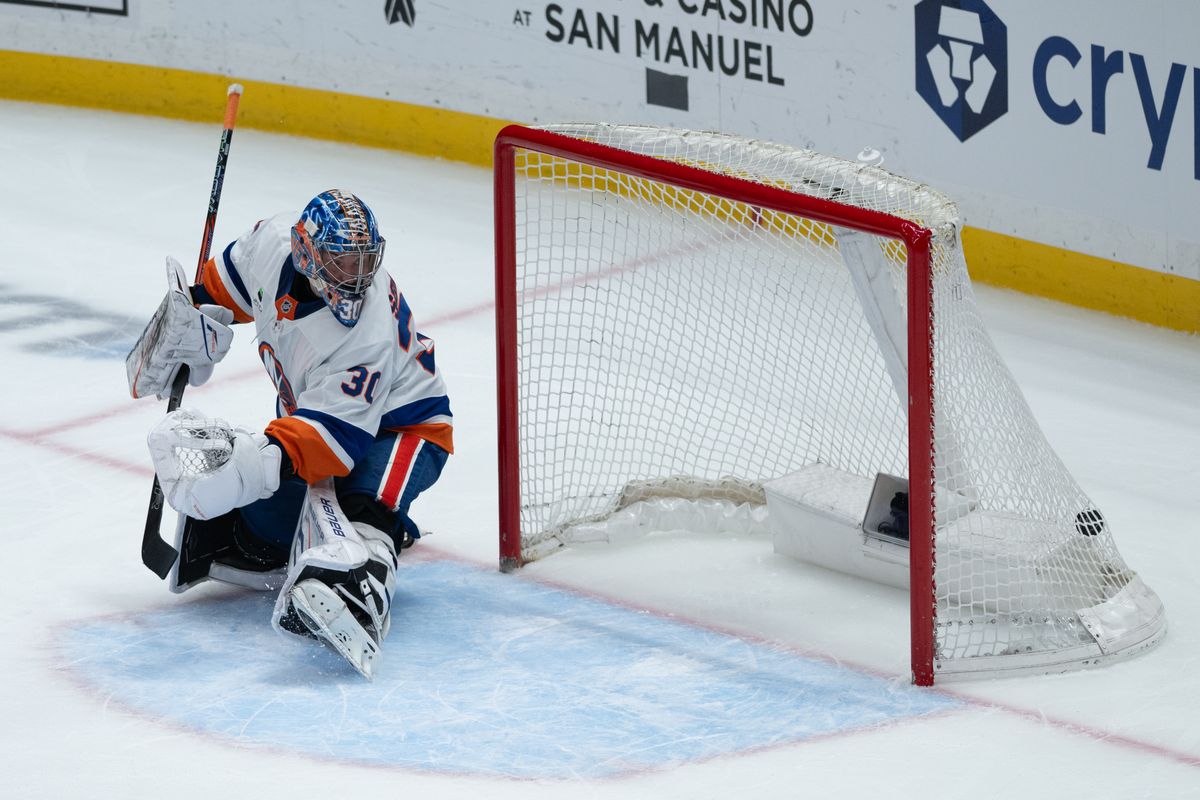 New York Islanders goalie Ilya Sorokin (30) misses a save during an NHL game between the New York Islanders and the Los Angeles Kings on Thursday, March 5, 2026 at Crypto.com Arena in Los Angeles Calif