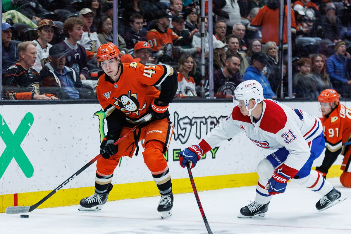Anaheim Ducks right wing Beckett Sennecke (45) defends the puck during an NHL match against the Montreal Canadiens on March 6, 2026 in Anaheim, California. Anaheim Ducks right wing Beckett Sennecke (45) defends the puck during an NHL match against the Montreal Canadiens on March 6, 2026 in Anaheim, California.