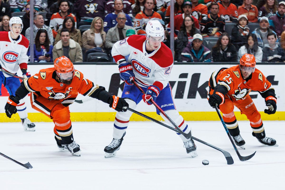 Montreal Canadiens left wing Juraj Slafkovsky (20) defends the puck during an NHL match against the Anaheim Ducks on March 6, 2026 in Anaheim, California. Montreal Canadiens left wing Juraj Slafkovsky (20) defends the puck during an NHL match against the Anaheim Ducks on March 6, 2026 in Anaheim, California.