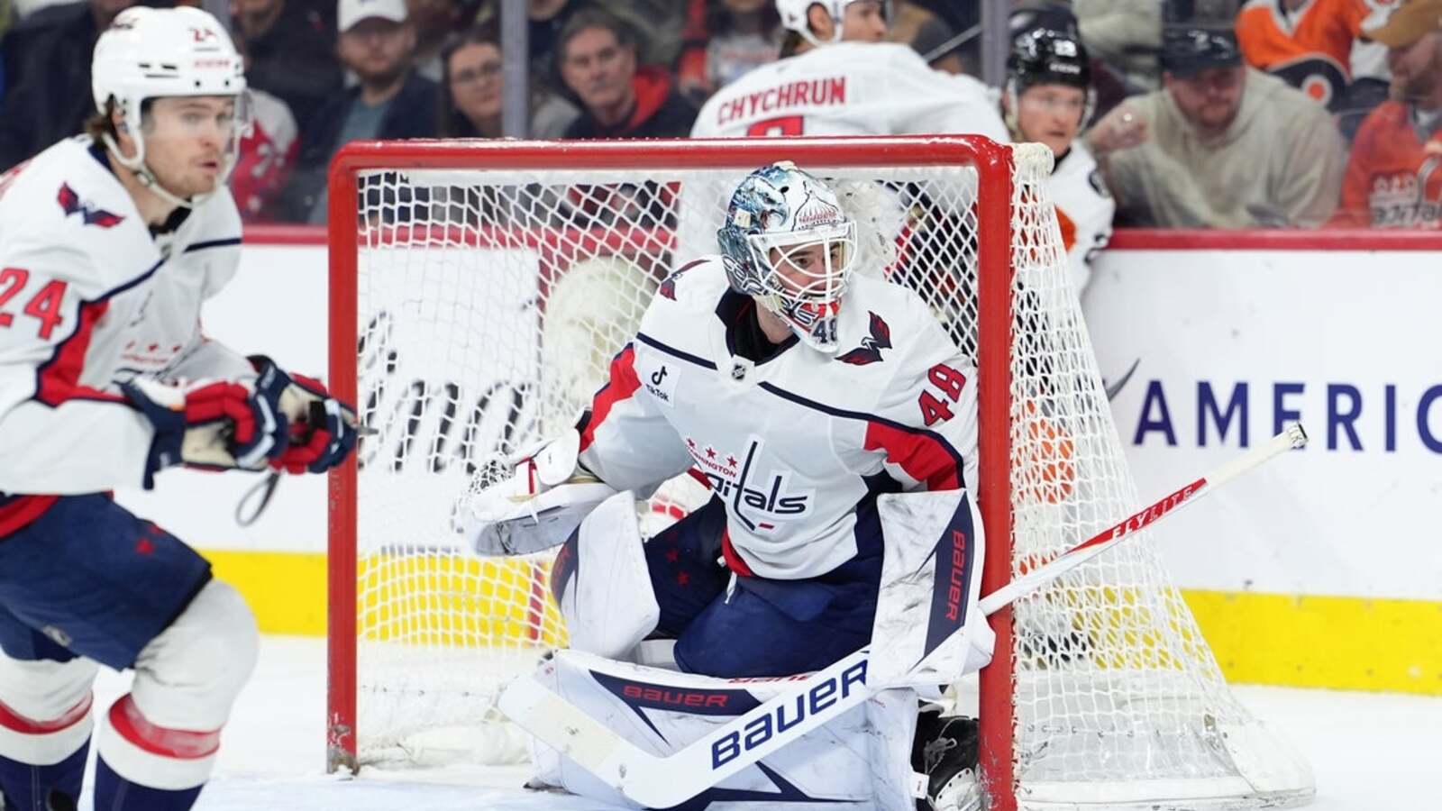Hoping to end playoff drought, Flyers visit desperate Caps
