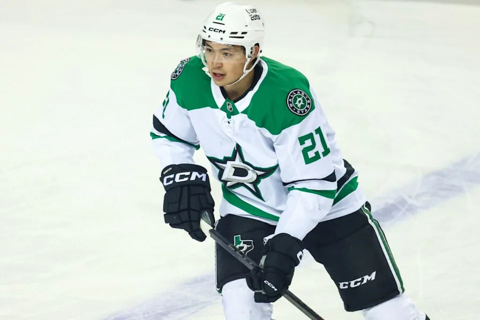 Mar 3, 2026; Calgary, Alberta, CAN; Dallas Stars left wing Jason Robertson (21) skates during the warmup period against the Calgary Flames at Scotiabank Saddledome. Mandatory Credit: Sergei Belski-Imagn Images