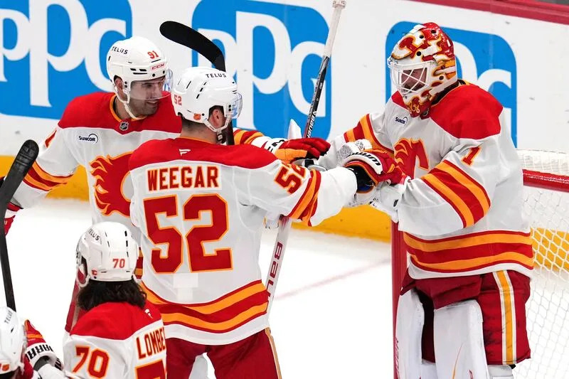 Flames Penguins Hockey