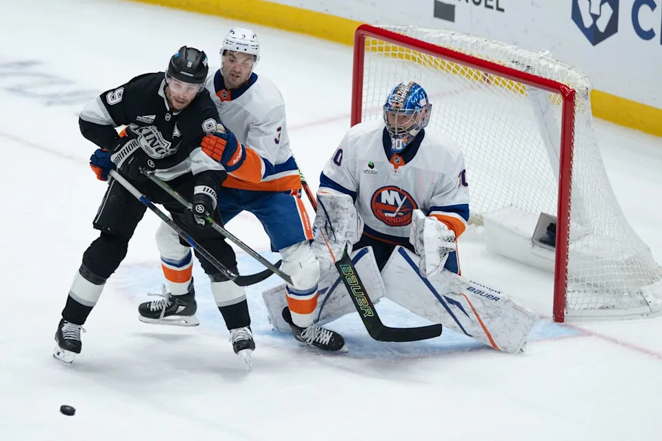 LA Kings right wing Adrian Kempe (9) gets into position near the goal during an NHL game between the New York Islanders and the Los Angeles Kings on Thursday, March 5, 2026 at Crypto.com Arena in Los Angeles Calif