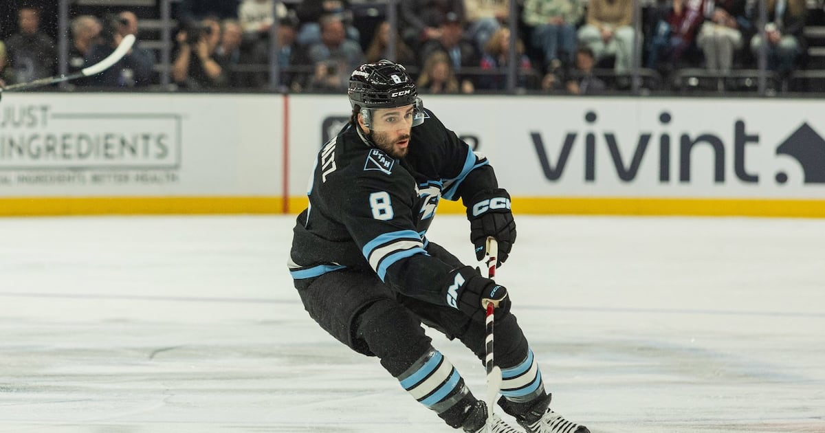 Utah Mammoth sign F Nick Schmaltz to eight-year contract extension