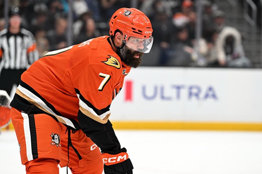 PhHN Daily: Flyers Heating Up; 2026 NHL Draft Rankings; Gudas Injures Matthews