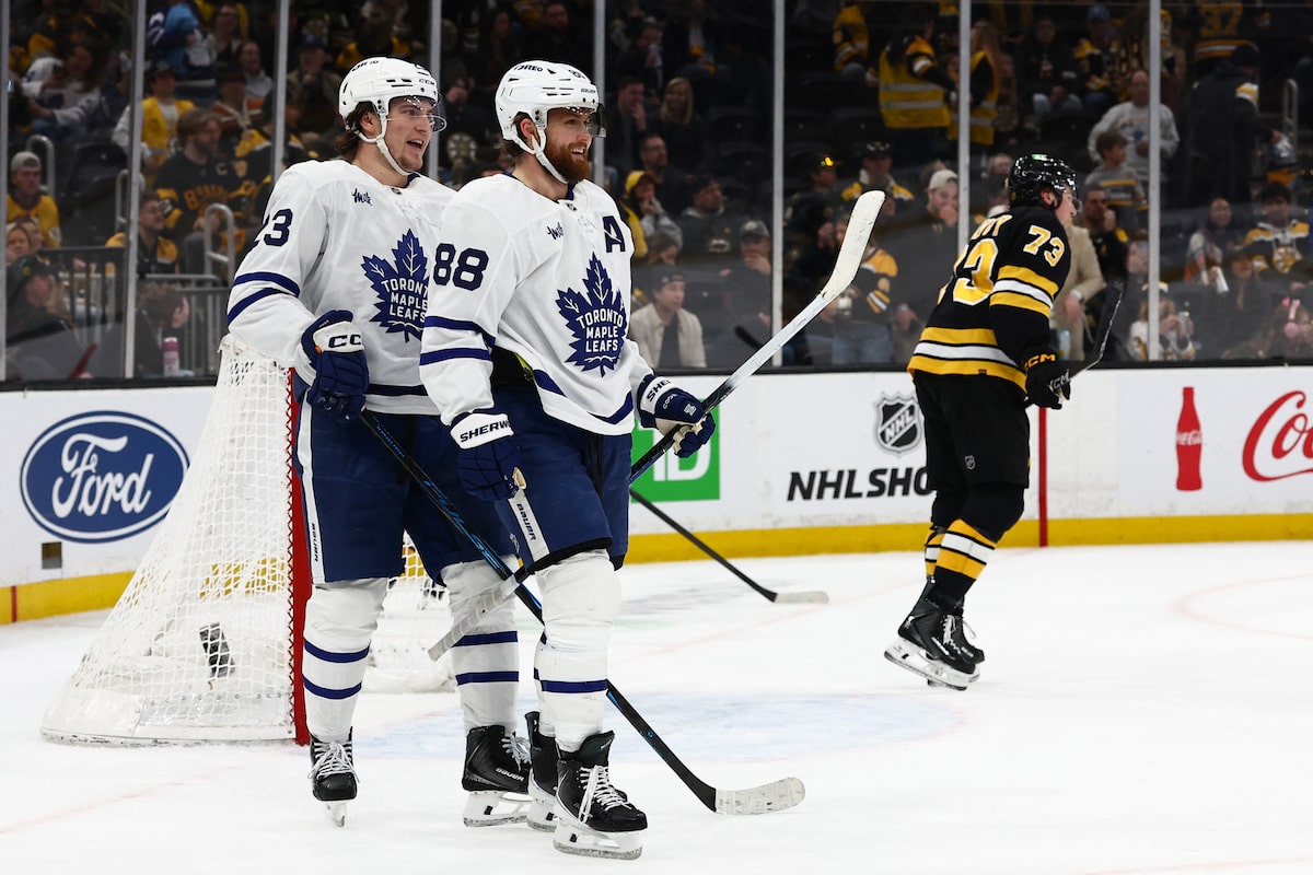 Maple Leafs snap three-game losing streak with 4-2 win over Bruins